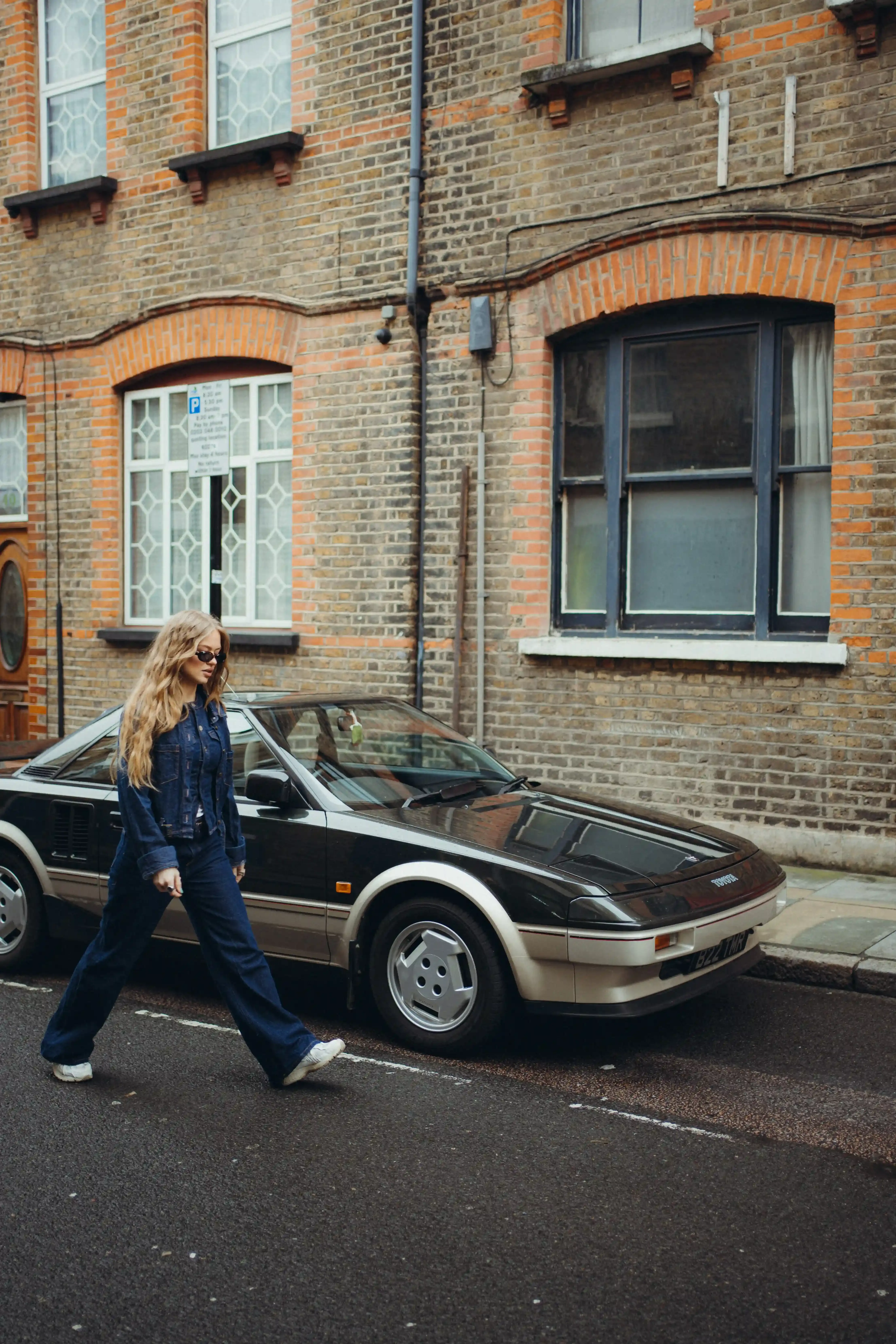 Laura in London, Porträt- und Menschenfotografie von Fanny Hellert