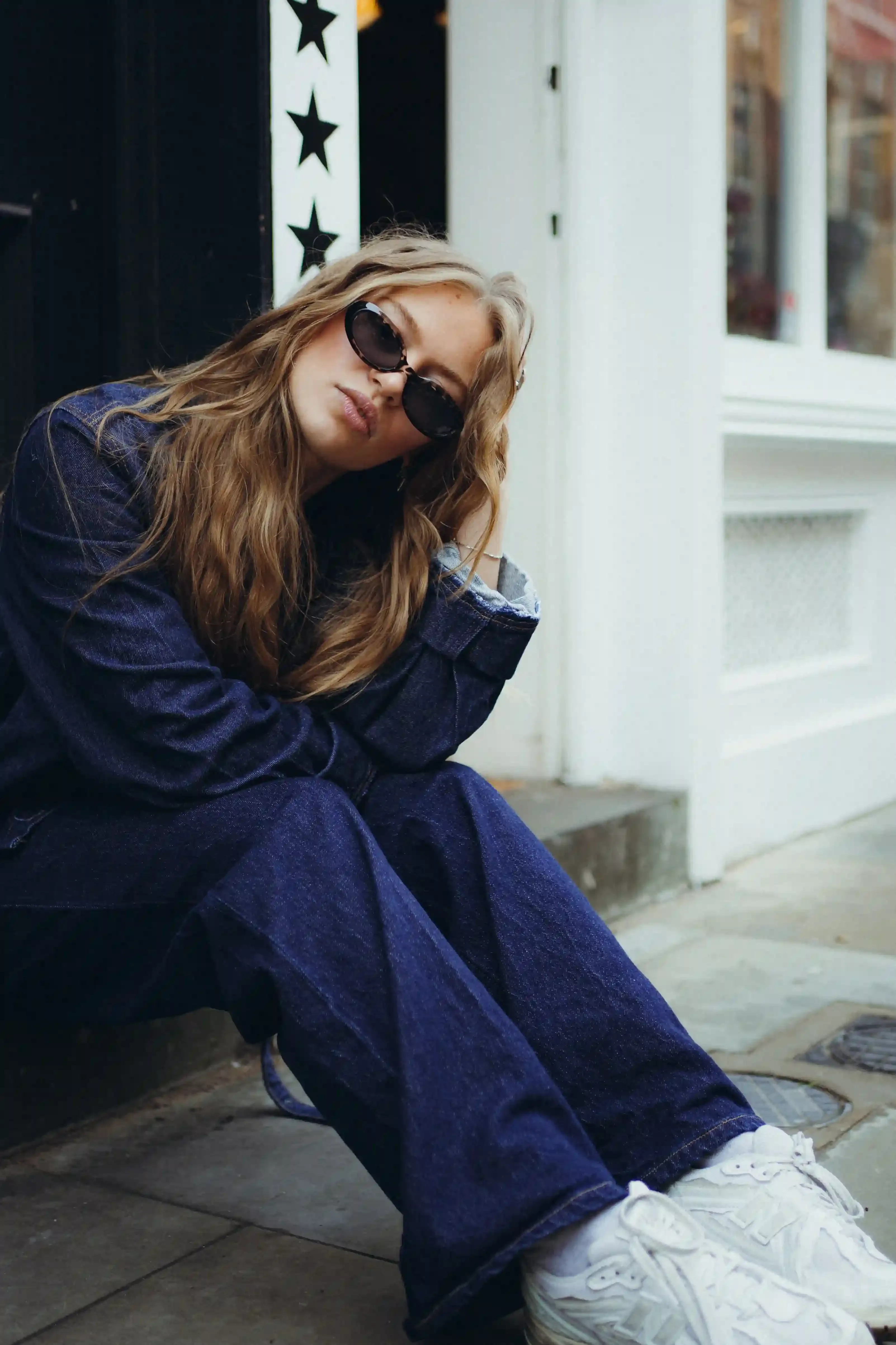 Laura in London, Porträt- und Menschenfotografie von Fanny Hellert